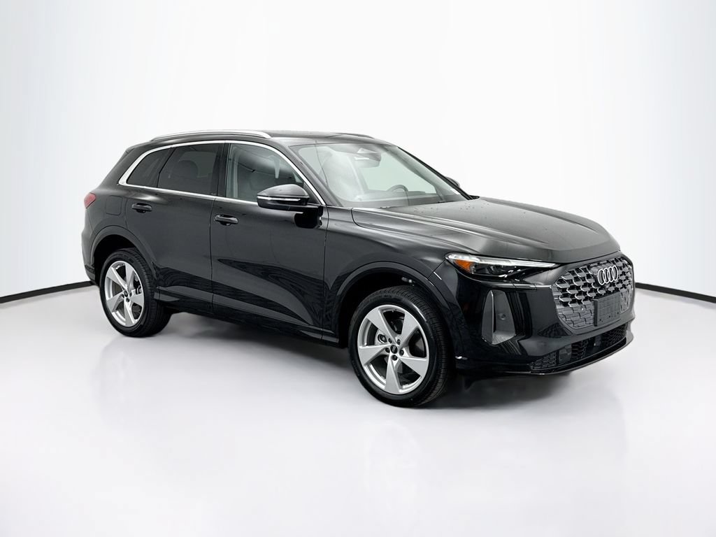 Used 2025 Audi Q5 Premium Plus w/ Premium Plus AWD/4WD image 4