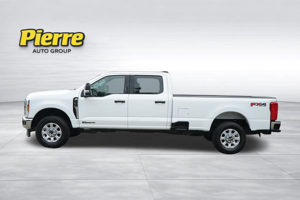 Used 2024 Ford F350 XLT w/ FX4 Off-Road Package AWD/4WD image 4