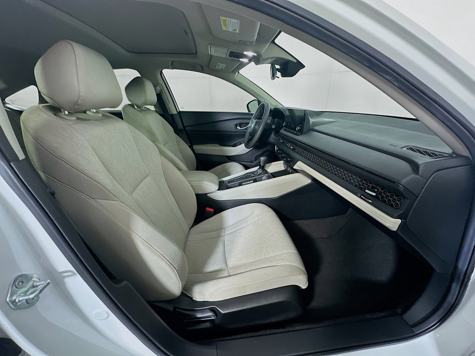 Used 2025 Honda Accord SE image 33