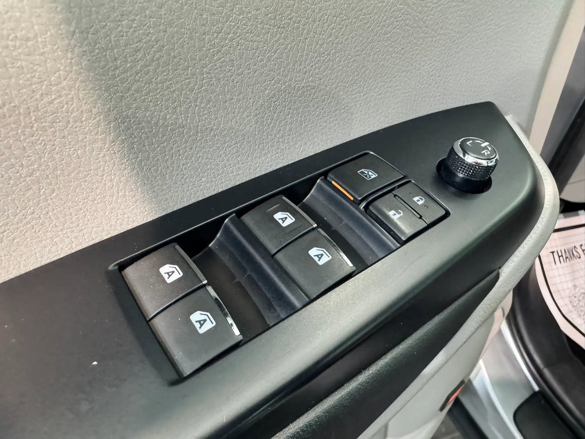 Used 2016 Toyota Highlander Limited AWD/4WD image 28