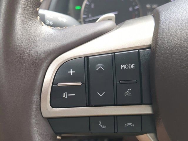 Used 2020 Lexus RX 350L Premium w/ Premium Package image 21