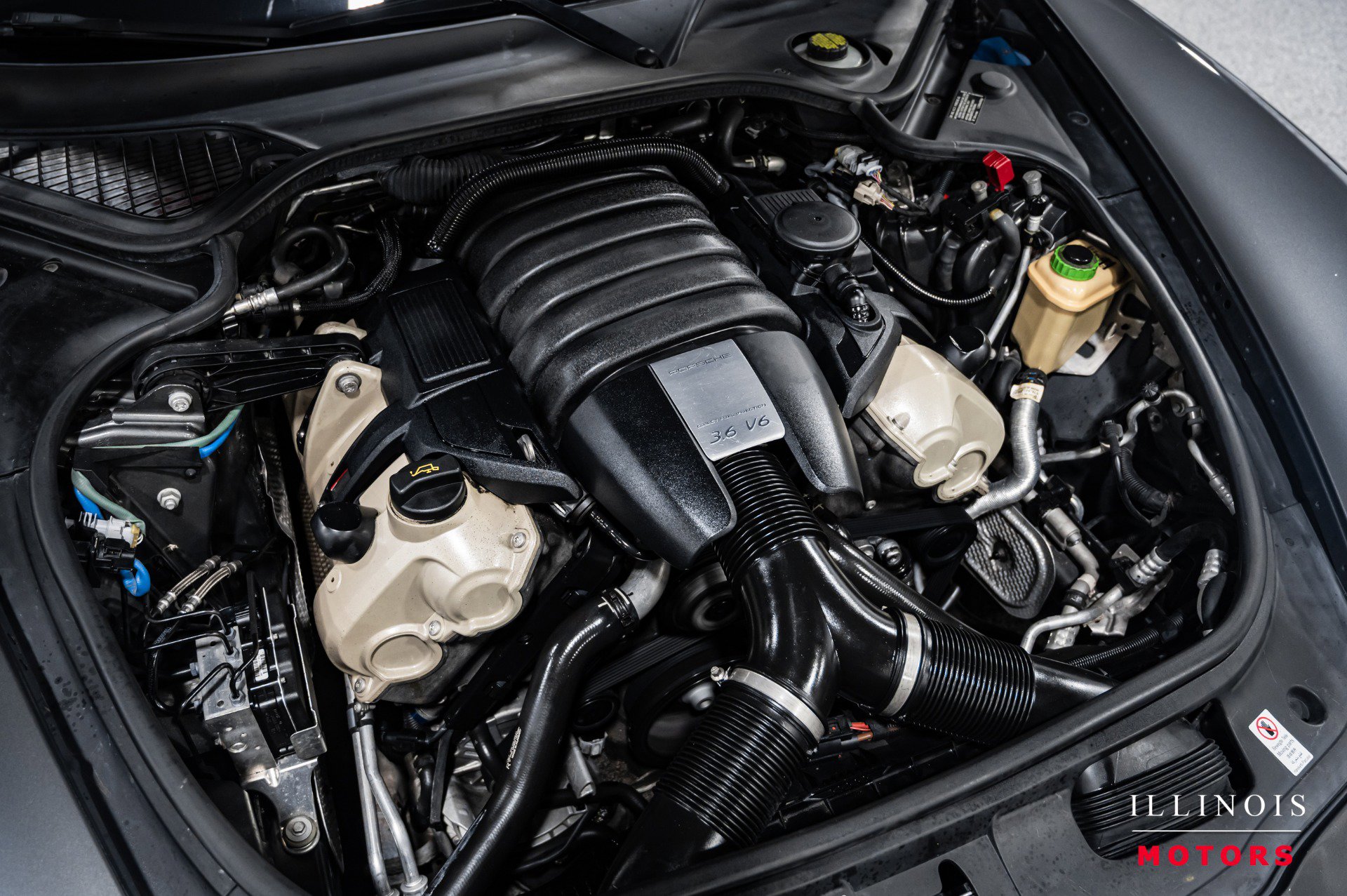 Used 2016 Porsche Panamera 4 Edition image 42