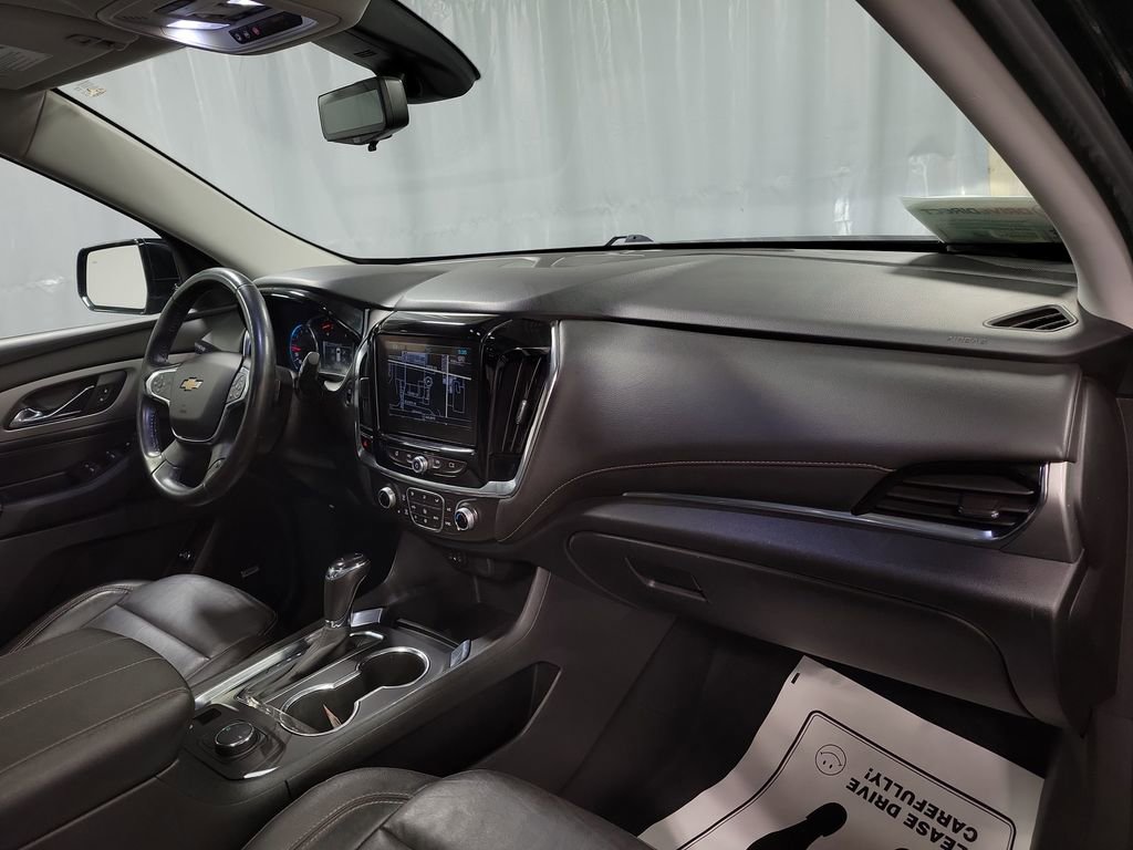 Used 2018 Chevrolet Traverse LT image 31