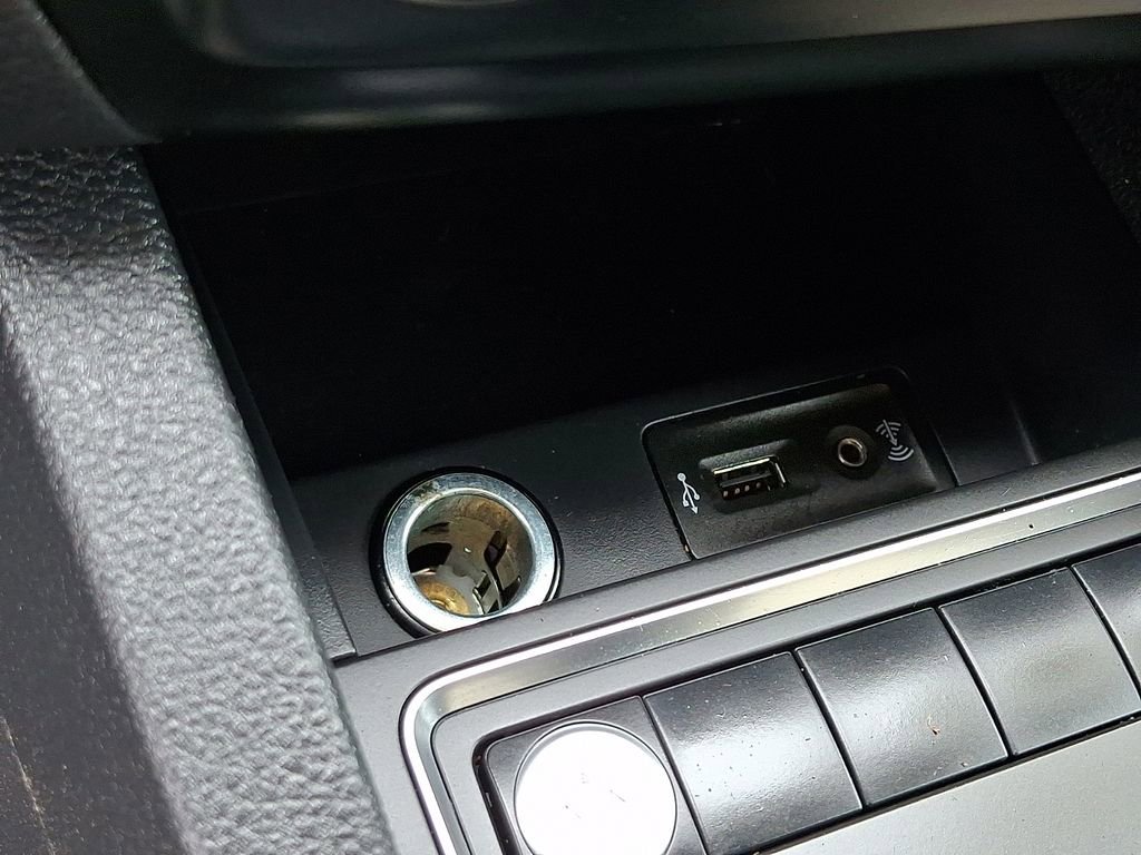 Used 2017 Volkswagen Jetta SE image 25