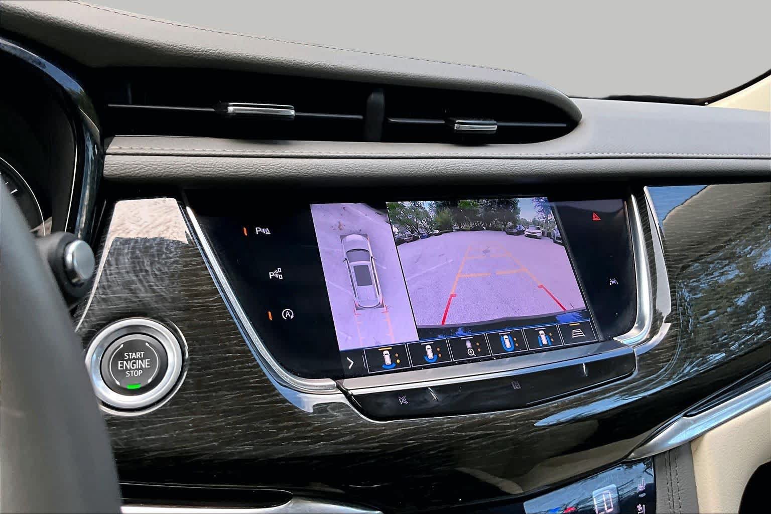 Used 2020 Cadillac XT6 Premium Luxury FWD image 25