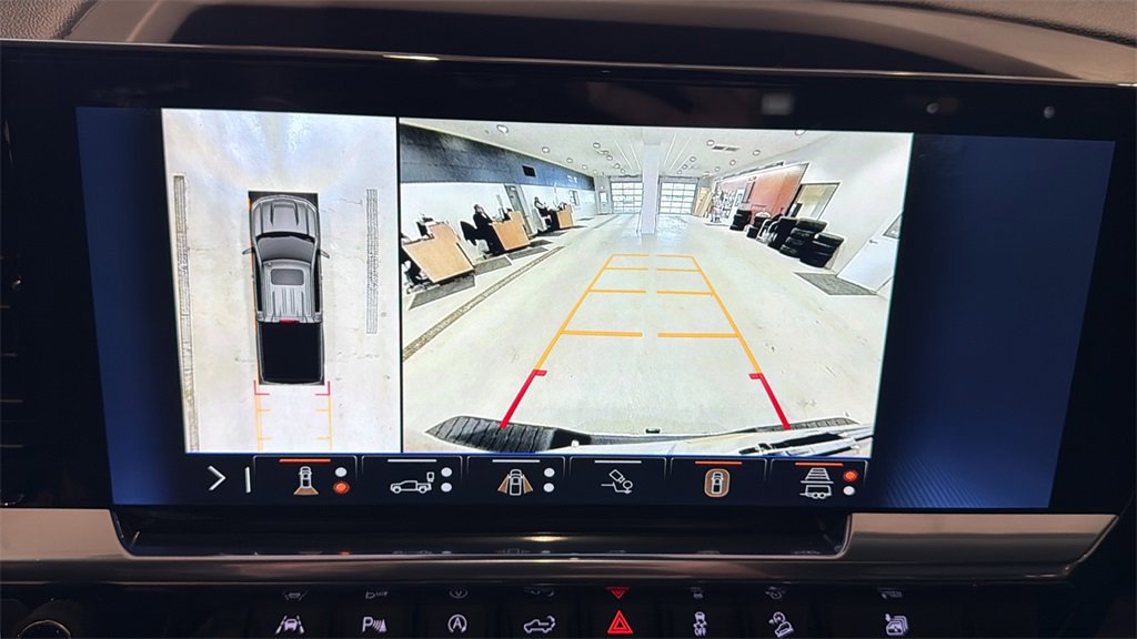 Used 2025 Chevrolet Silverado 1500 LTZ w/ LTZ Premium Package image 36