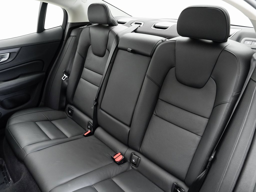 Used 2024 Volvo S60 B5 Plus image 22