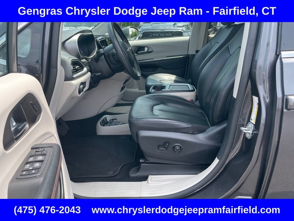 Used 2020 Chrysler Pacifica Touring-L Plus FWD image 53