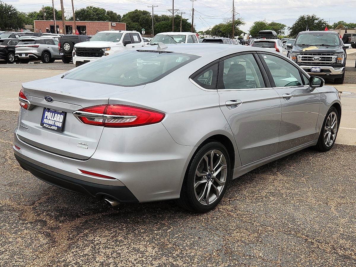 Used 2020 Ford Fusion SEL FWD image 3