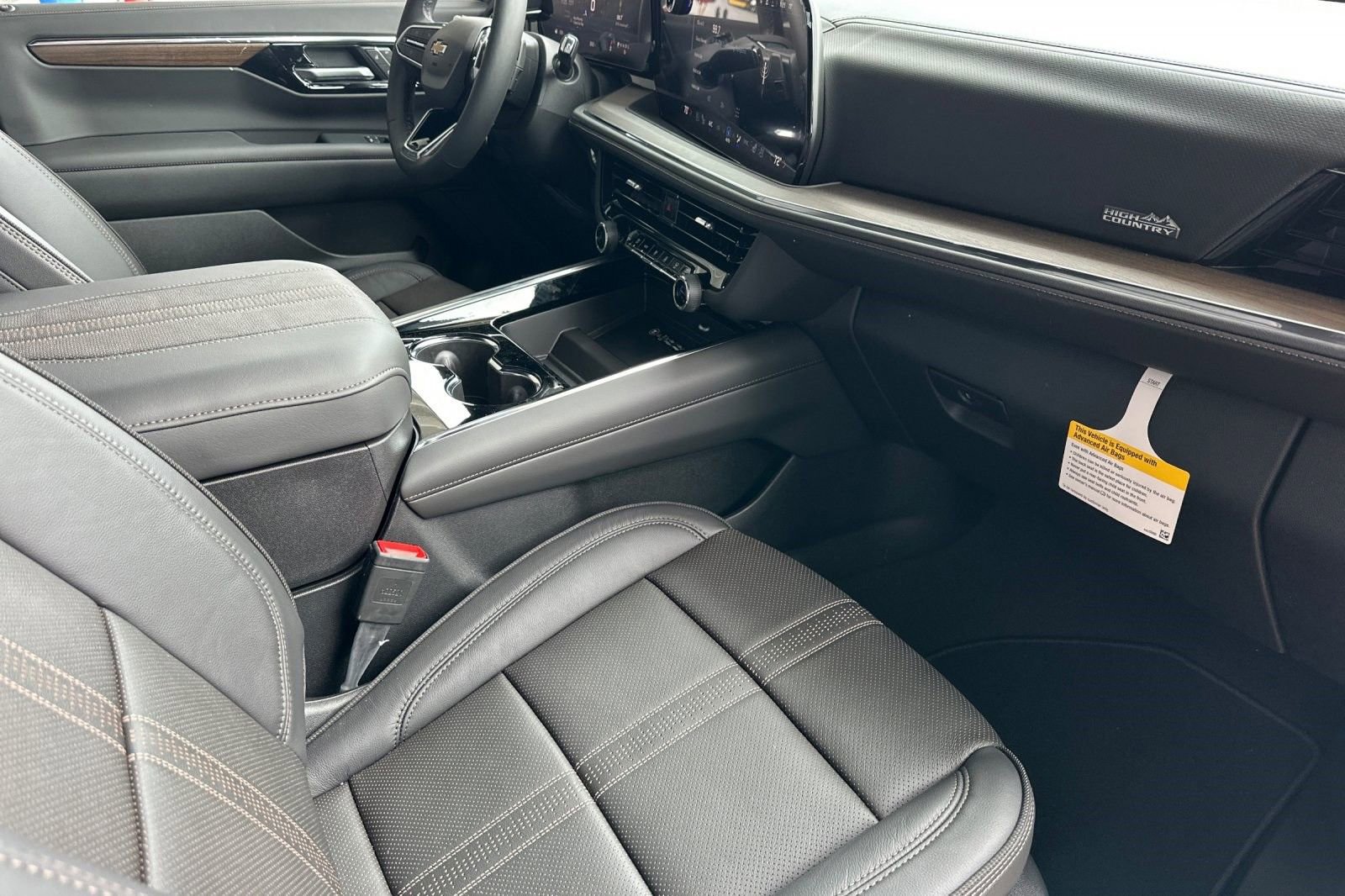 New 2025 Chevrolet Suburban High Country image 19