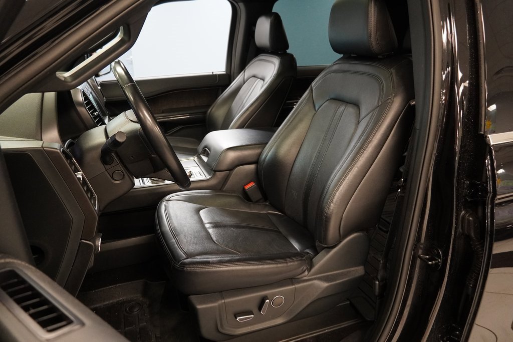 Used 2021 Ford Expedition Max Limited image 3