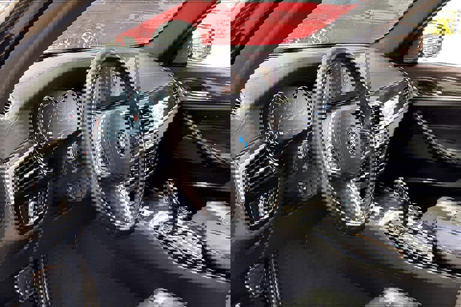 Used 2018 BMW M550i xDrive image 18