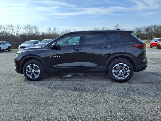 Used 2025 Chevrolet Blazer LT FWD image 32