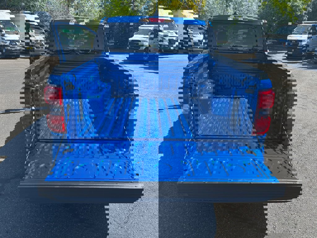 New 2025 Ford Maverick Lobo image 24