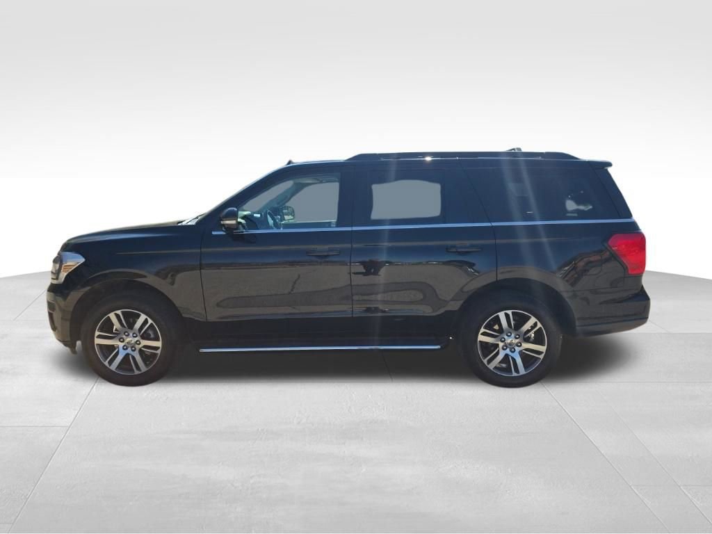 Used 2023 Ford Expedition XLT image 9