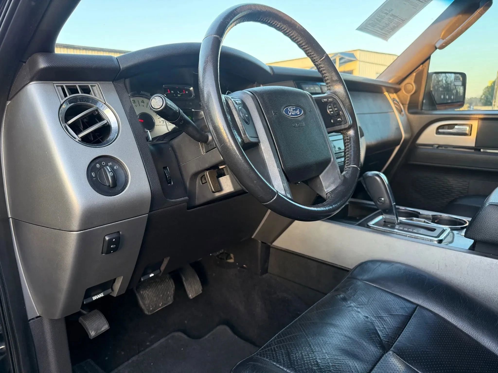 Used 2012 Ford Expedition XLT image 17