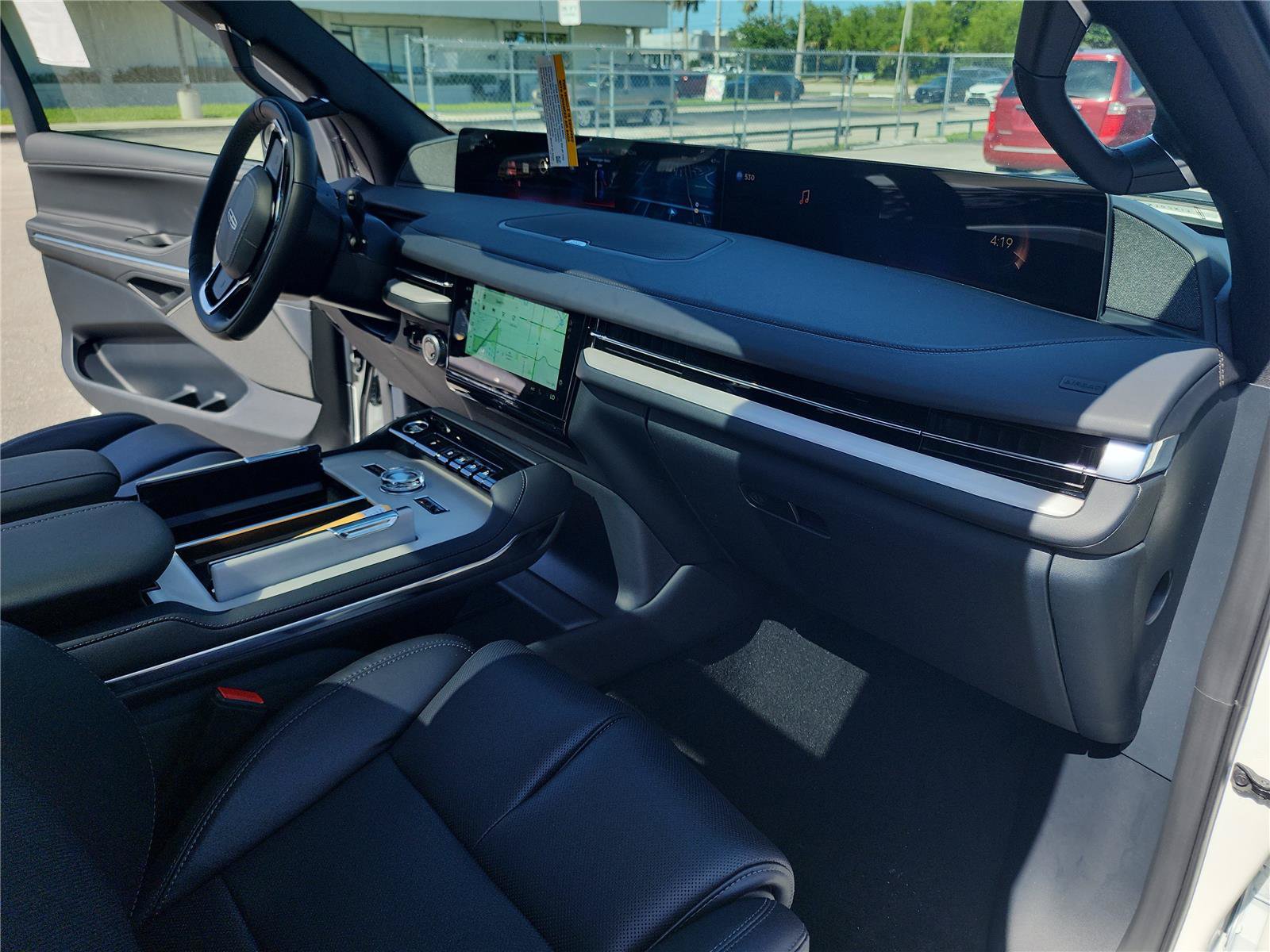 New 2027 Lincoln Navigator Reserve w/ Jet Appearance Package AWD/4WD image 29