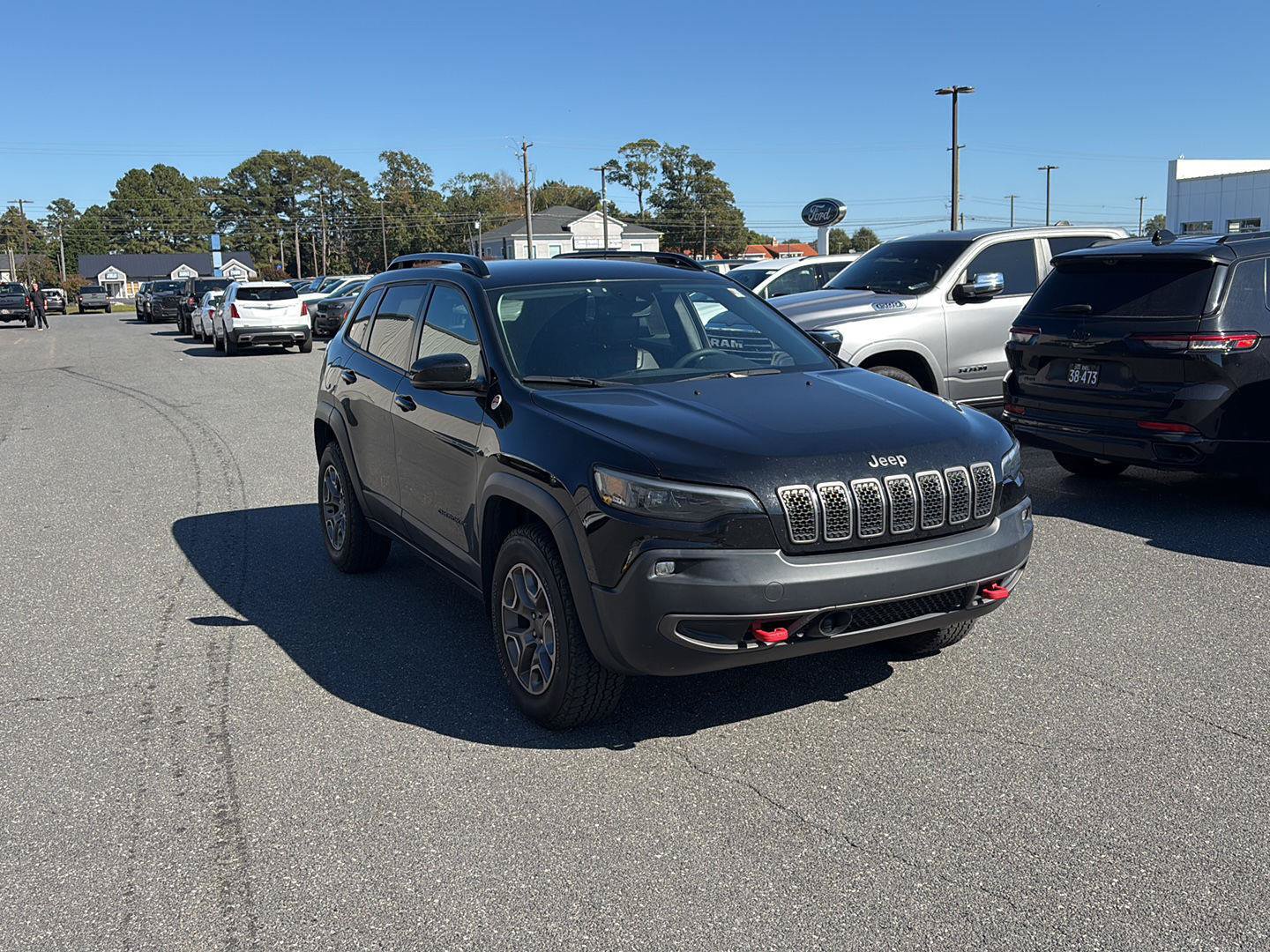 Used 2022 Jeep Cherokee Trailhawk w/ Premium Leather Package AWD/4WD image 13