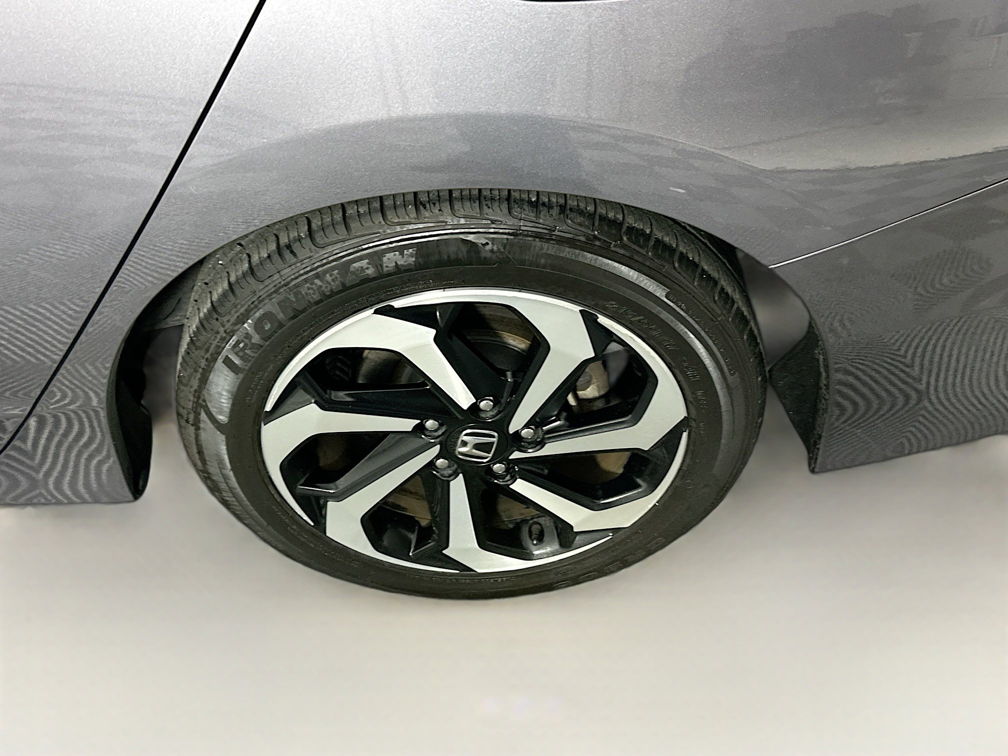 Used 2017 Honda Accord EX-L image 11