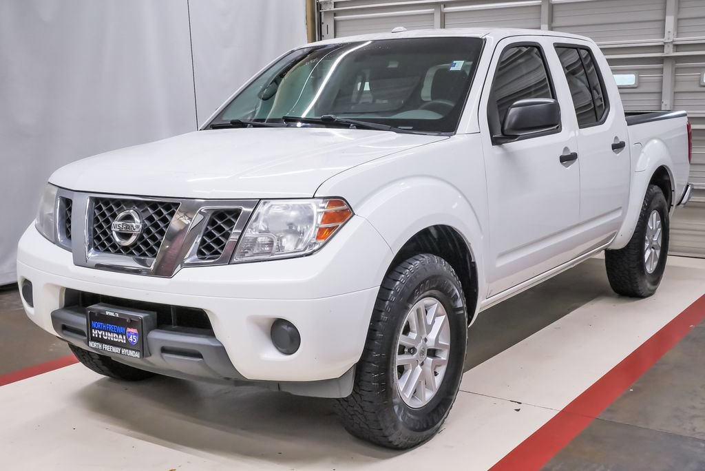 Used 2016 Nissan Frontier SV RWD image 1