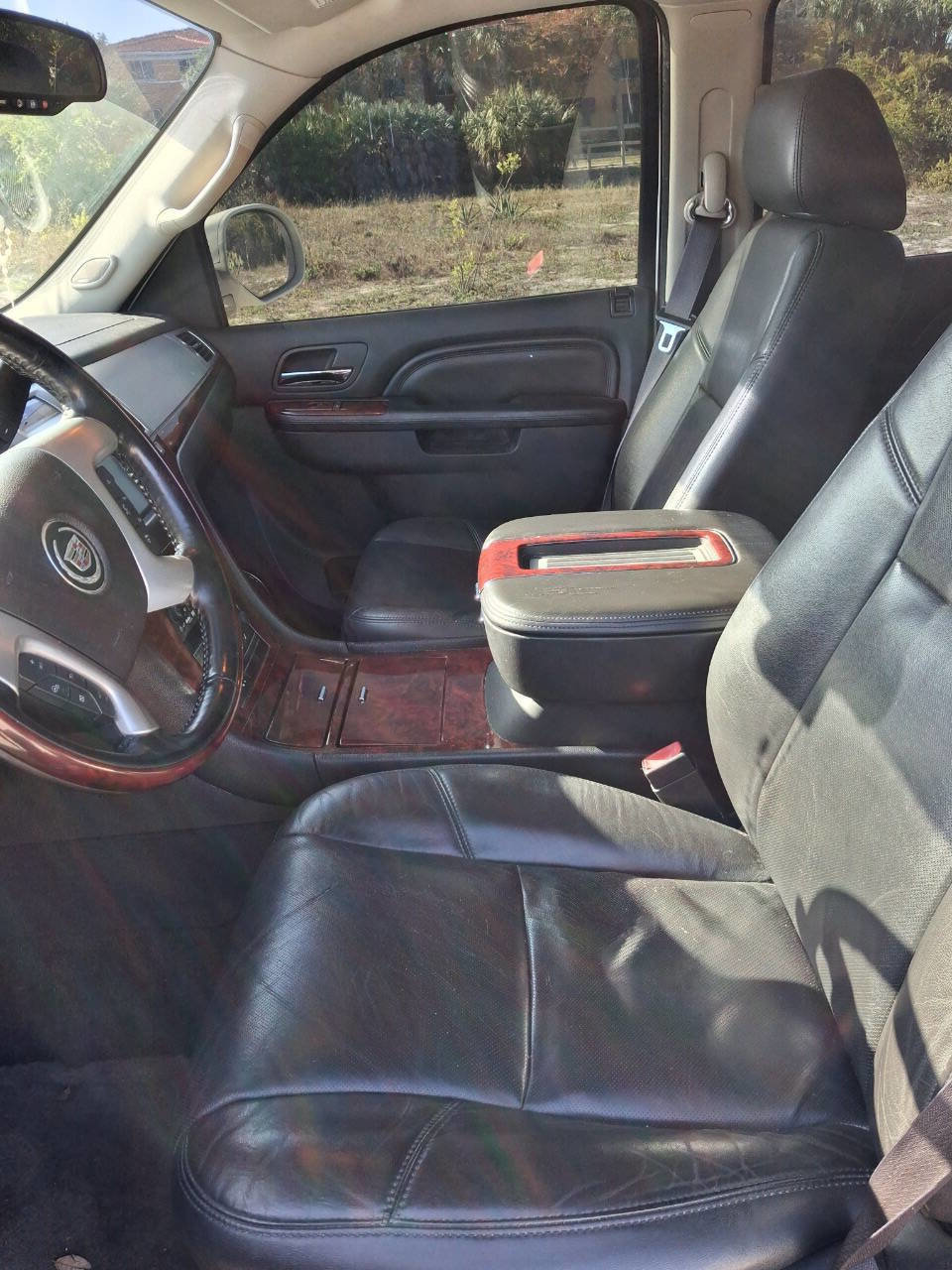 Used 2013 Cadillac Escalade Luxury RWD image 11