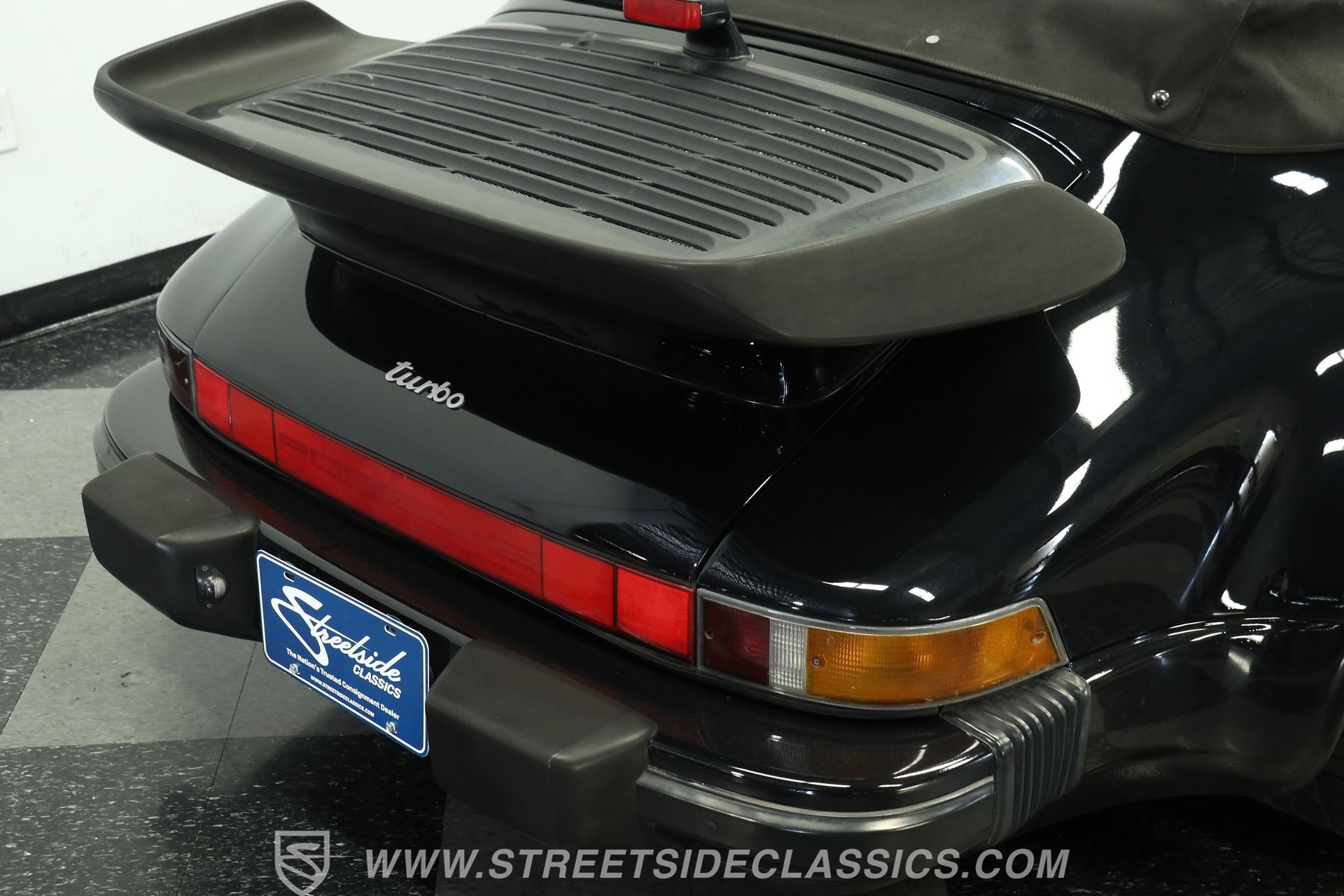 Used 1988 Porsche 911 Carrera RWD image 24