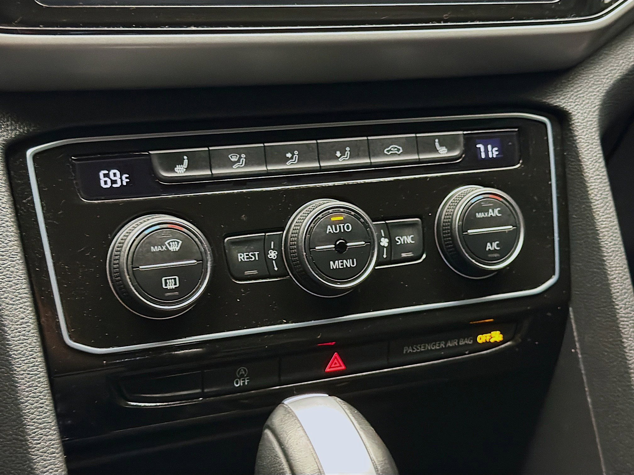 Used 2023 Volkswagen Atlas SE FWD image 10