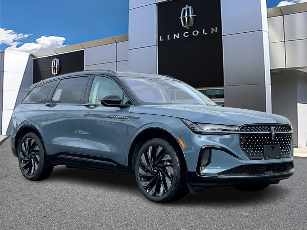 New 2026 Lincoln Nautilus Reserve w/ Jet Appearance Package