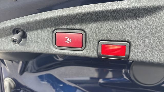 Used 2018 Mercedes-Benz E 400 4MATIC Cabriolet image 36