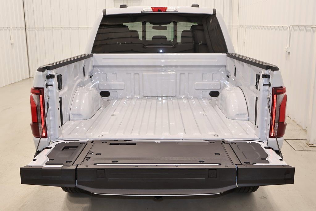 New 2025 Ford F150 Platinum w/ Equipment Group 702A High image 33