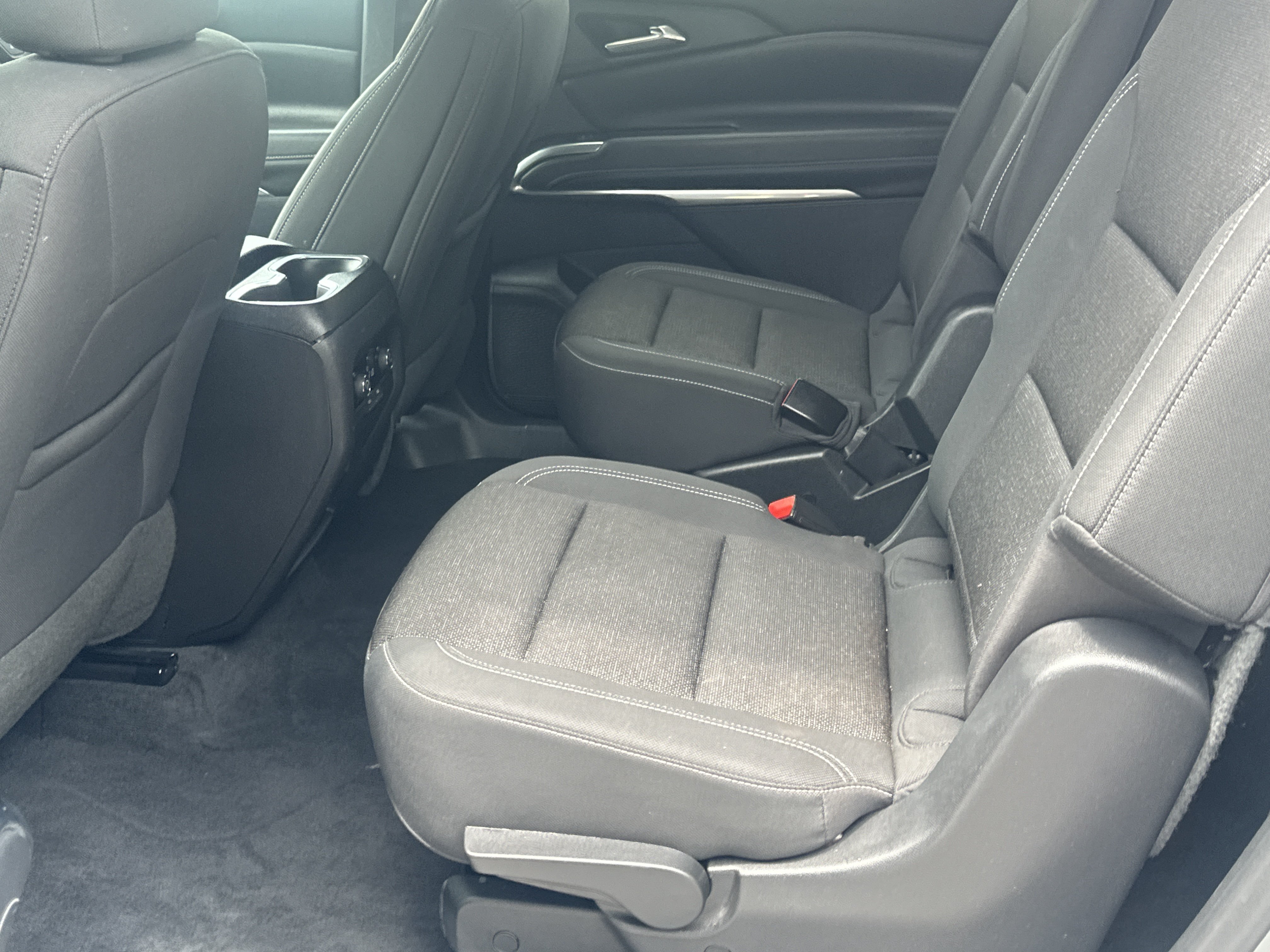 Used 2024 Chevrolet Traverse LT FWD image 21