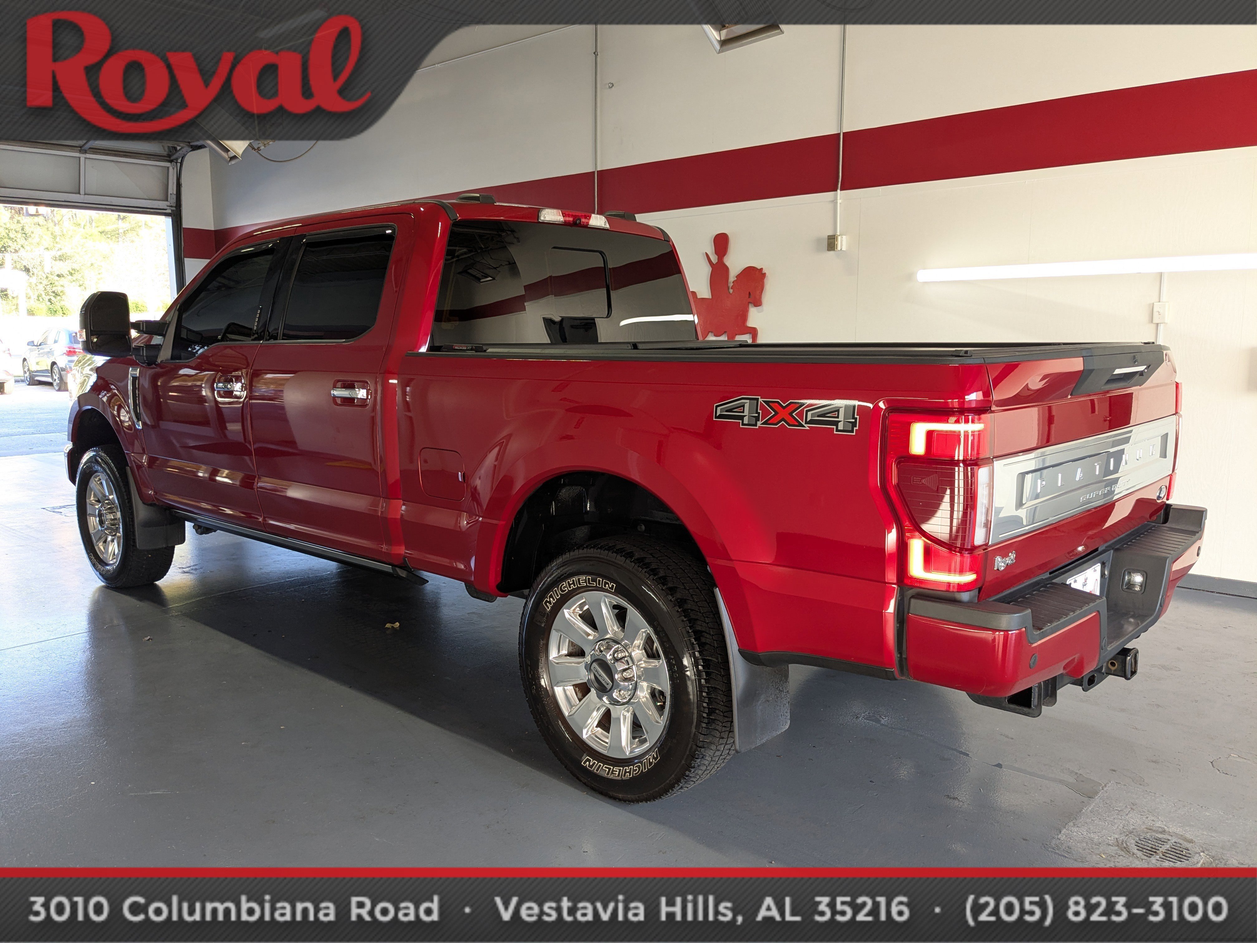 Used 2022 Ford F250 Platinum image 2