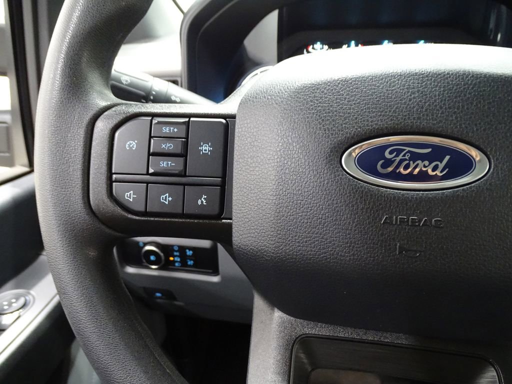 Used 2023 Ford F550 4x4 Regular Cab Super Duty image 22