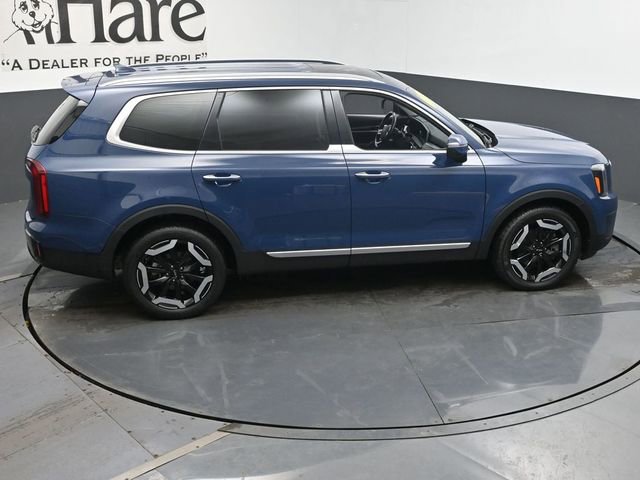 Used 2025 Kia Telluride S FWD image 41