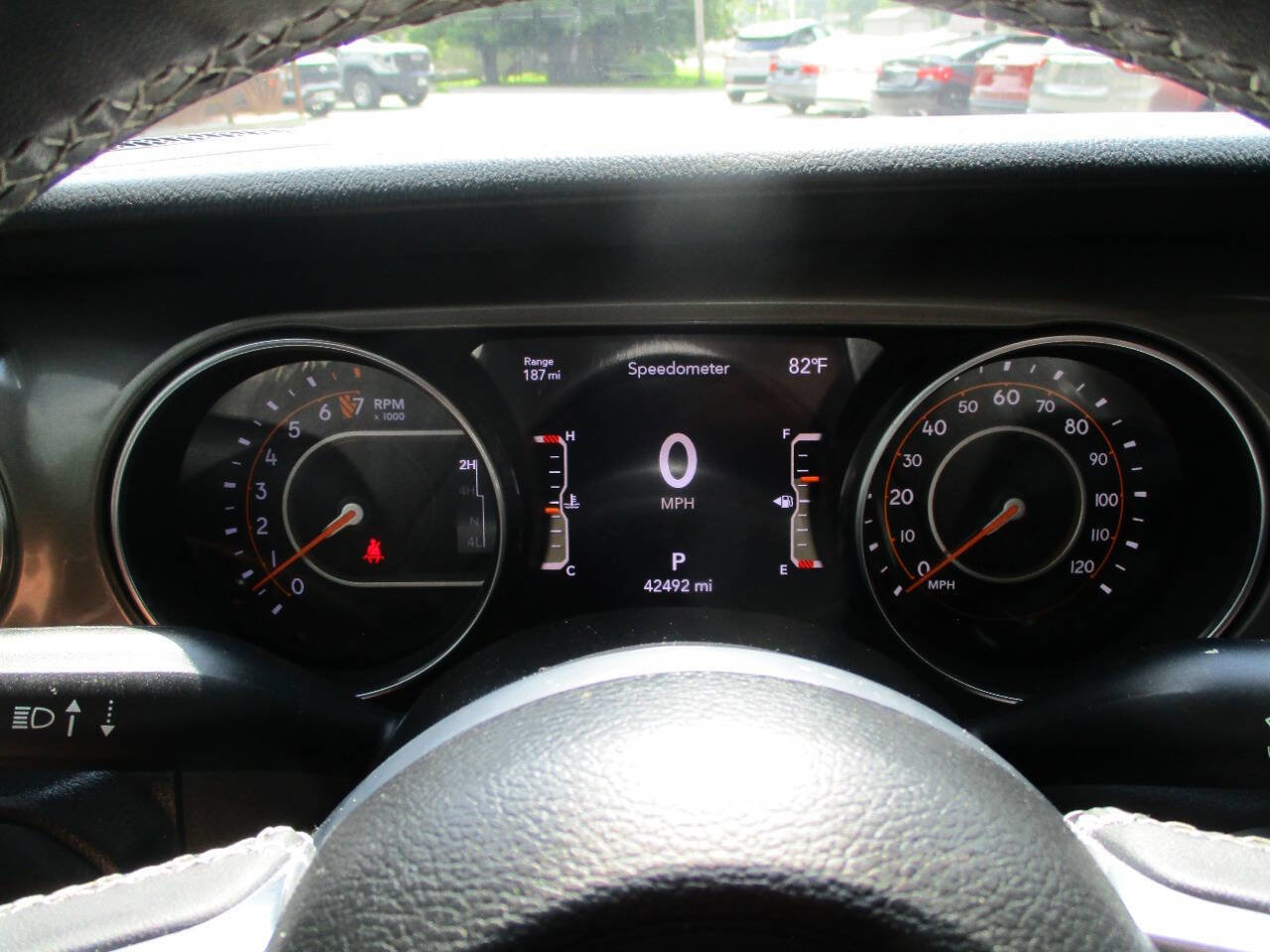 Used 2023 Jeep Gladiator Overland AWD/4WD image 18
