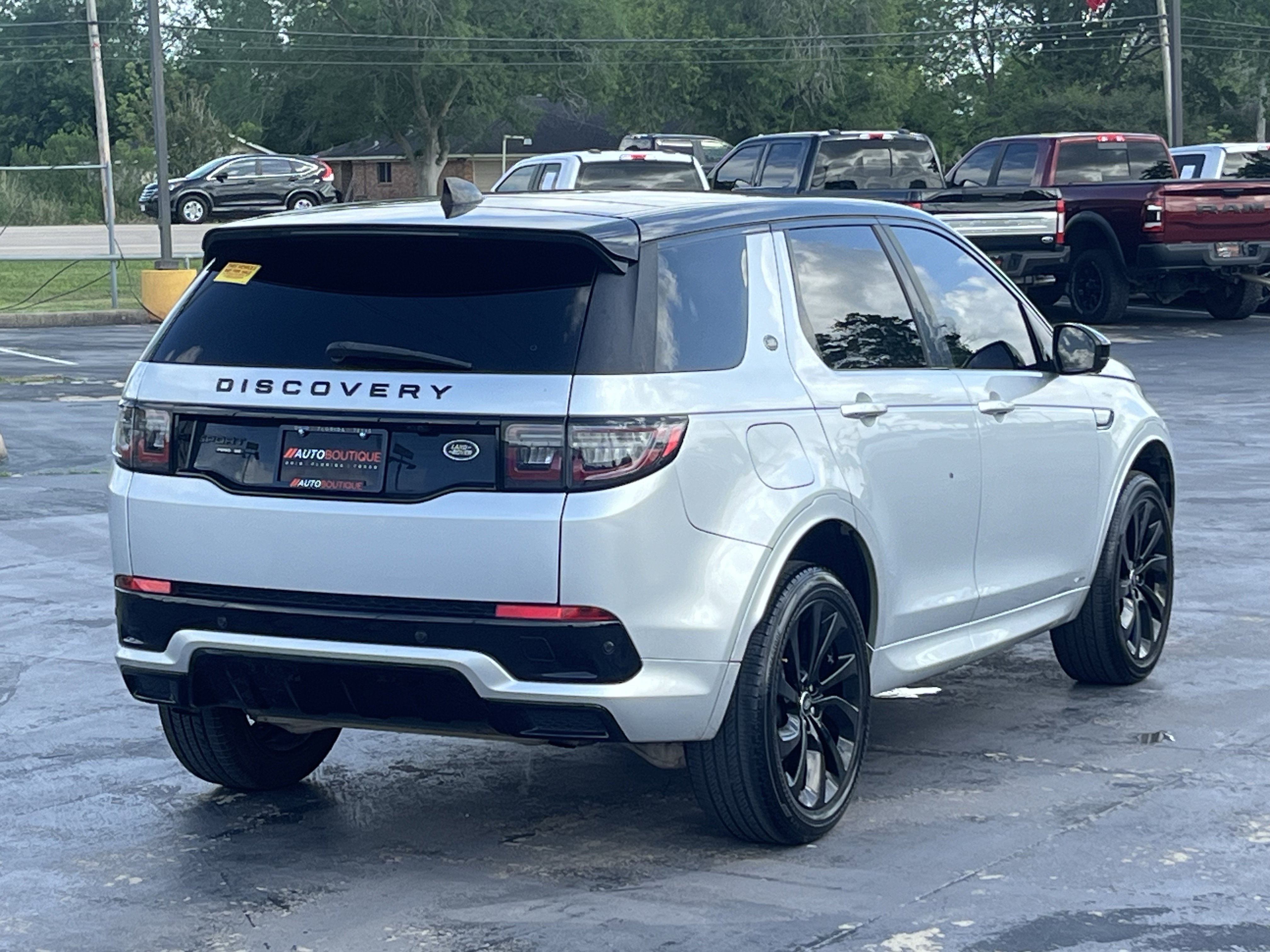 Used 2020 Land Rover Discovery Sport SE R-Dynamic AWD/4WD image 9