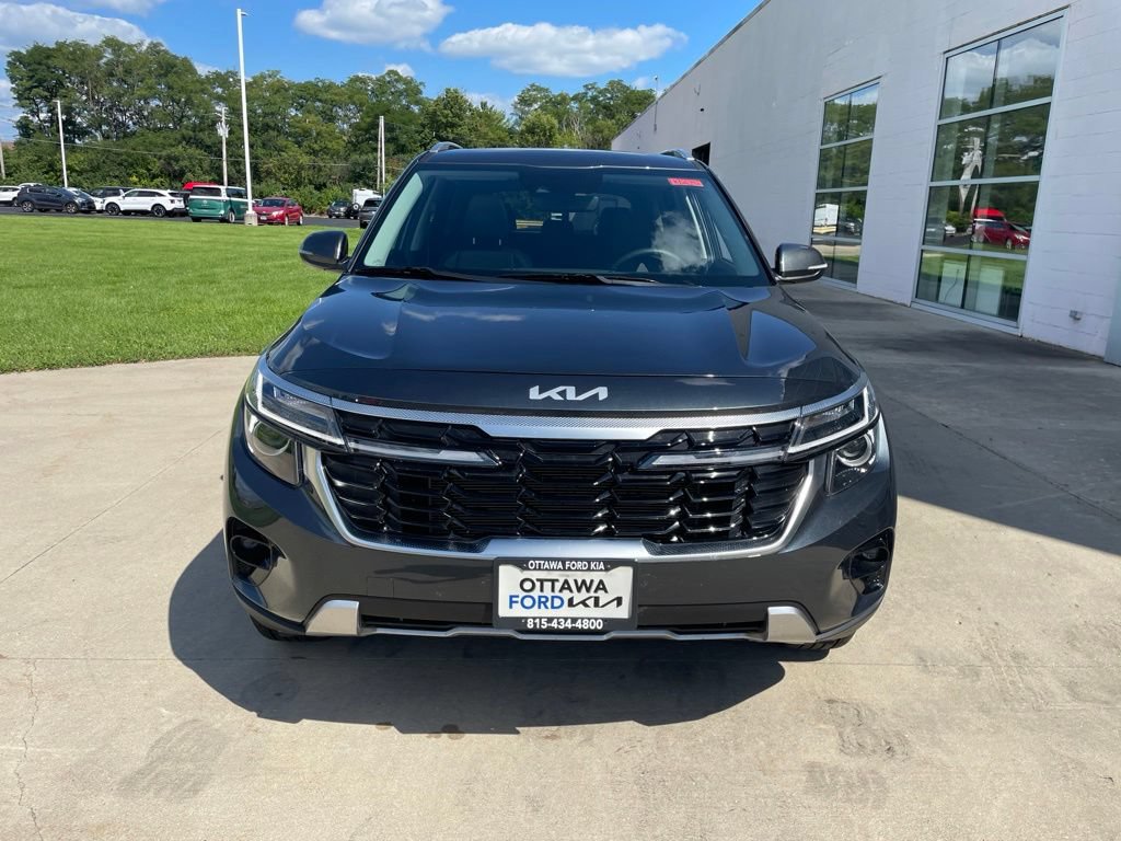 Used 2026 Kia Seltos EX w/ EX Sunroof Package AWD/4WD image 3