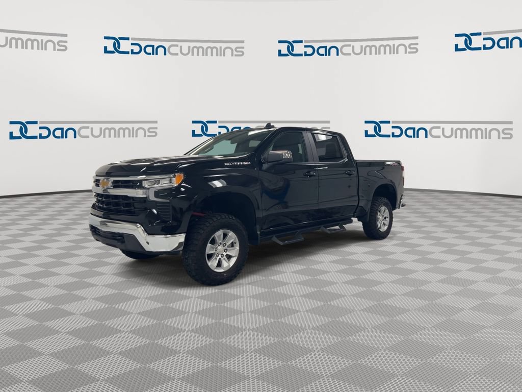 Used 2023 Chevrolet Silverado 1500 LT AWD/4WD image 4