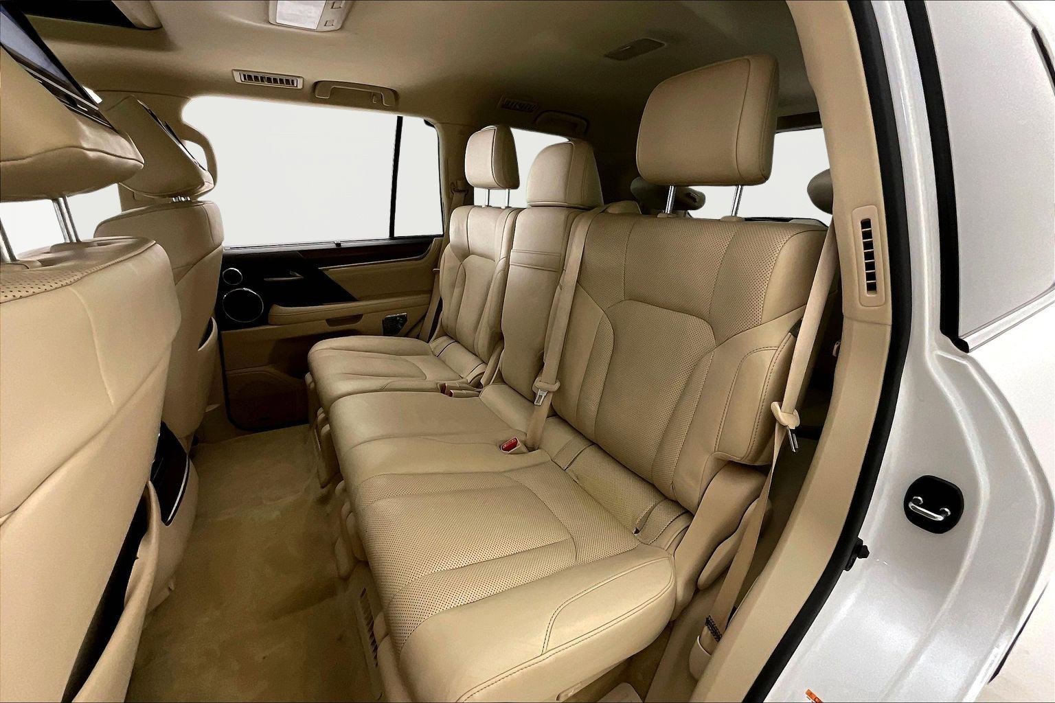 Used 2019 Lexus LX 570 4WD w/ Luxury Package image 22