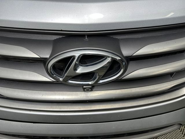 Used 2017 Hyundai Santa Fe Sport image 9