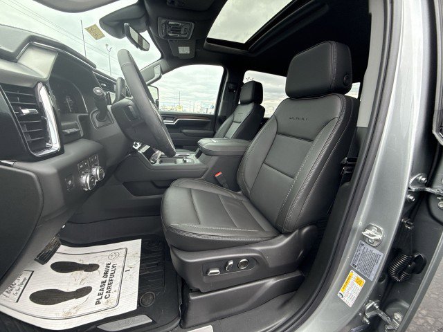 New 2026 GMC Sierra 3500 Denali w/ Denali Reserve Package image 13