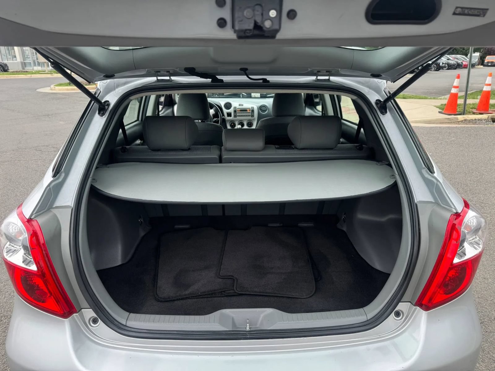 Used 2009 Toyota Matrix S FWD image 8
