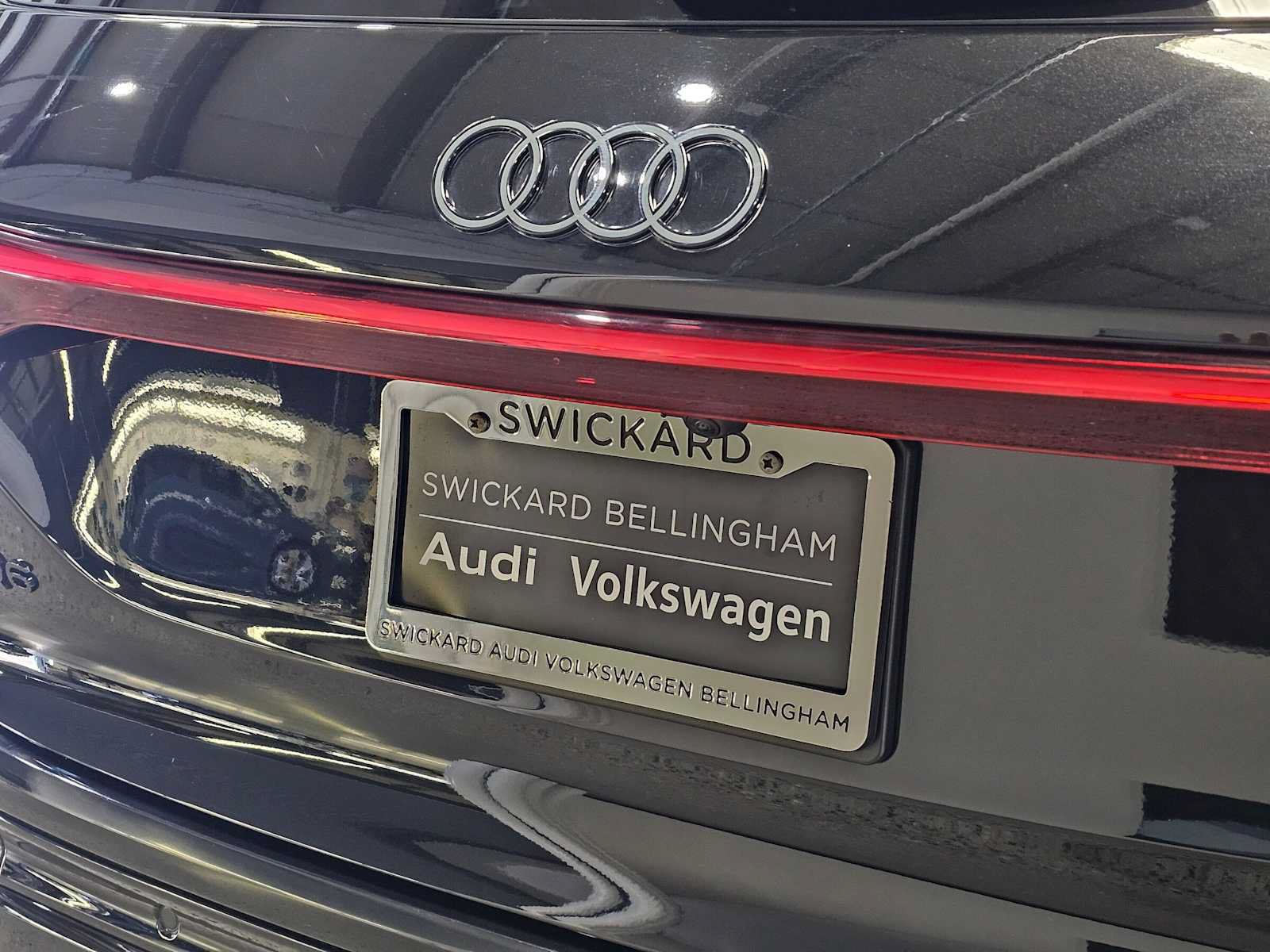 Used 2025 Audi SQ6 e-tron Prestige AWD/4WD image 14