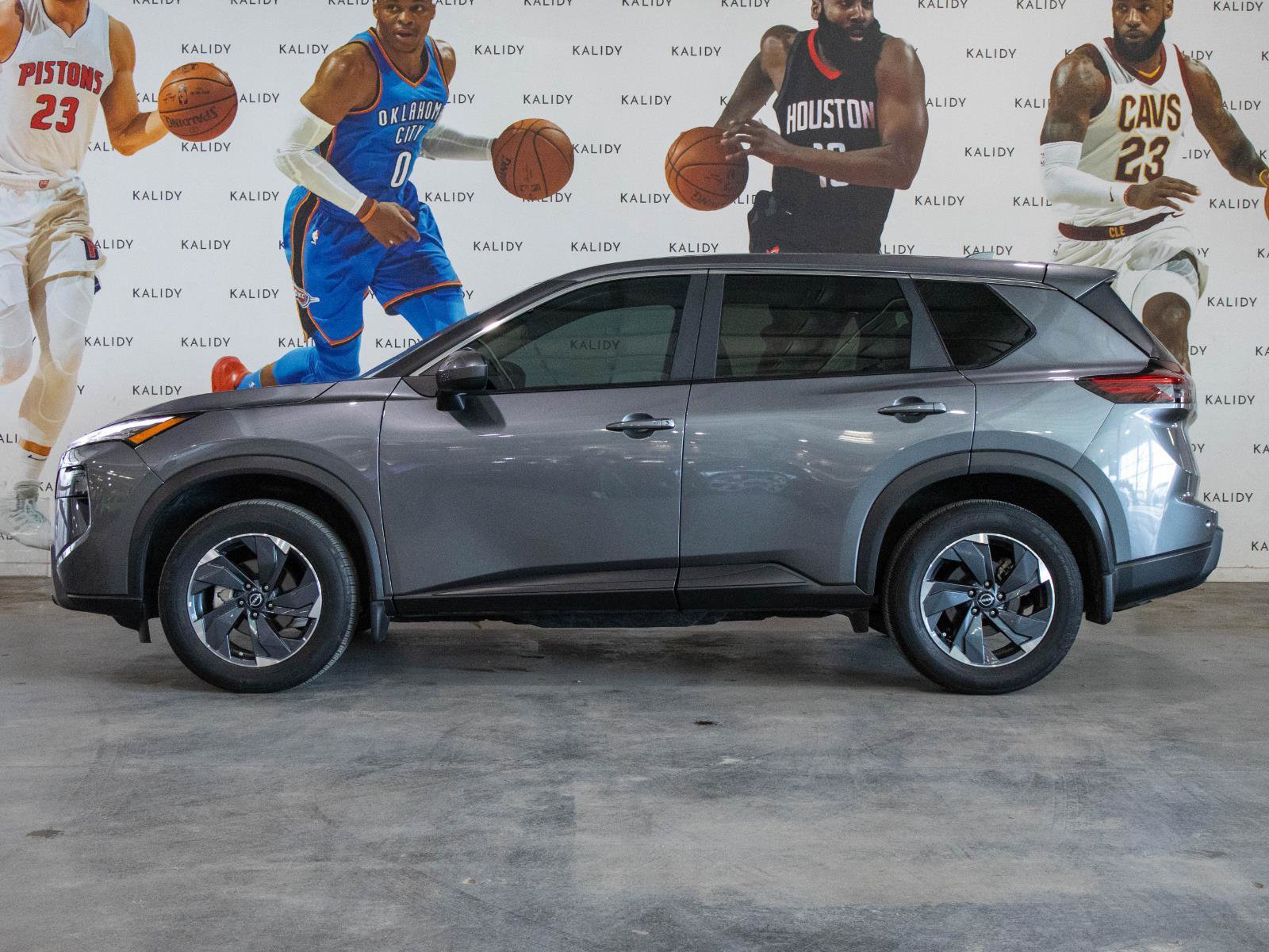 Used 2024 Nissan Rogue SV FWD image 16