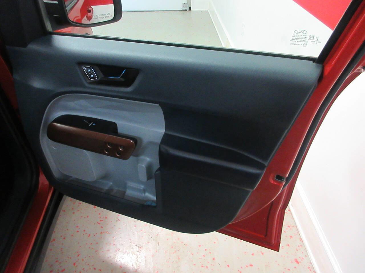 Used 2023 Ford Maverick Lariat image 31