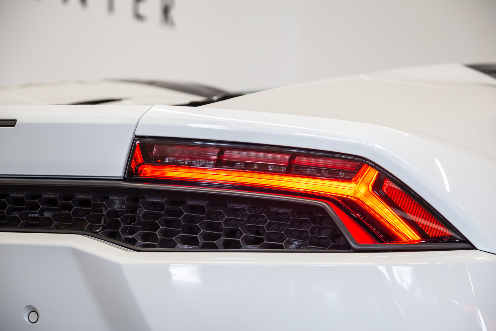 Used 2017 Lamborghini Huracan LP 610-4 AWD/4WD image 33