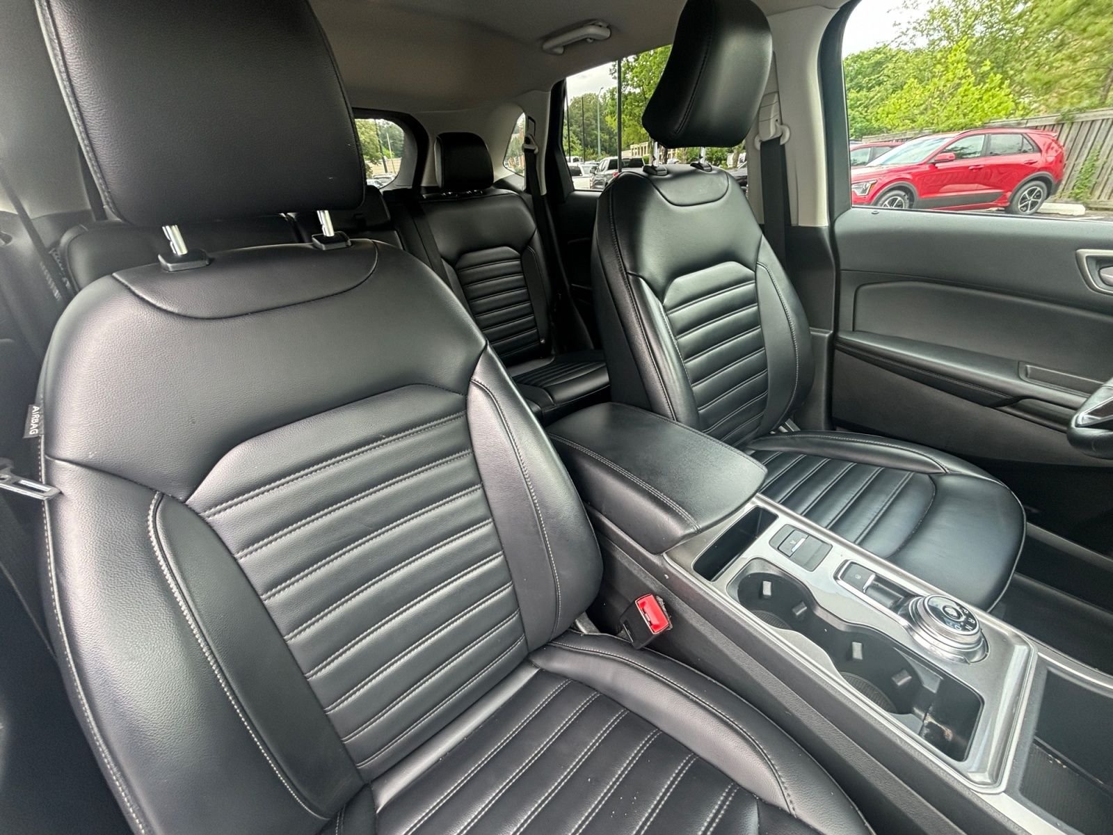 Used 2024 Ford Edge SEL AWD/4WD image 16