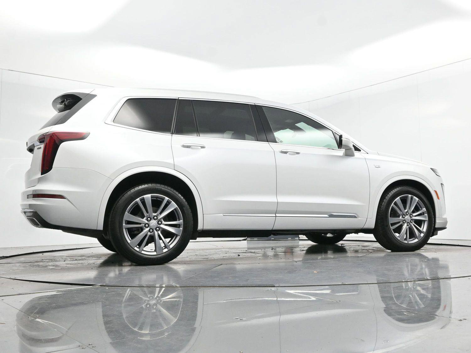 Certified 2024 Cadillac XT6 Premium Luxury image 50