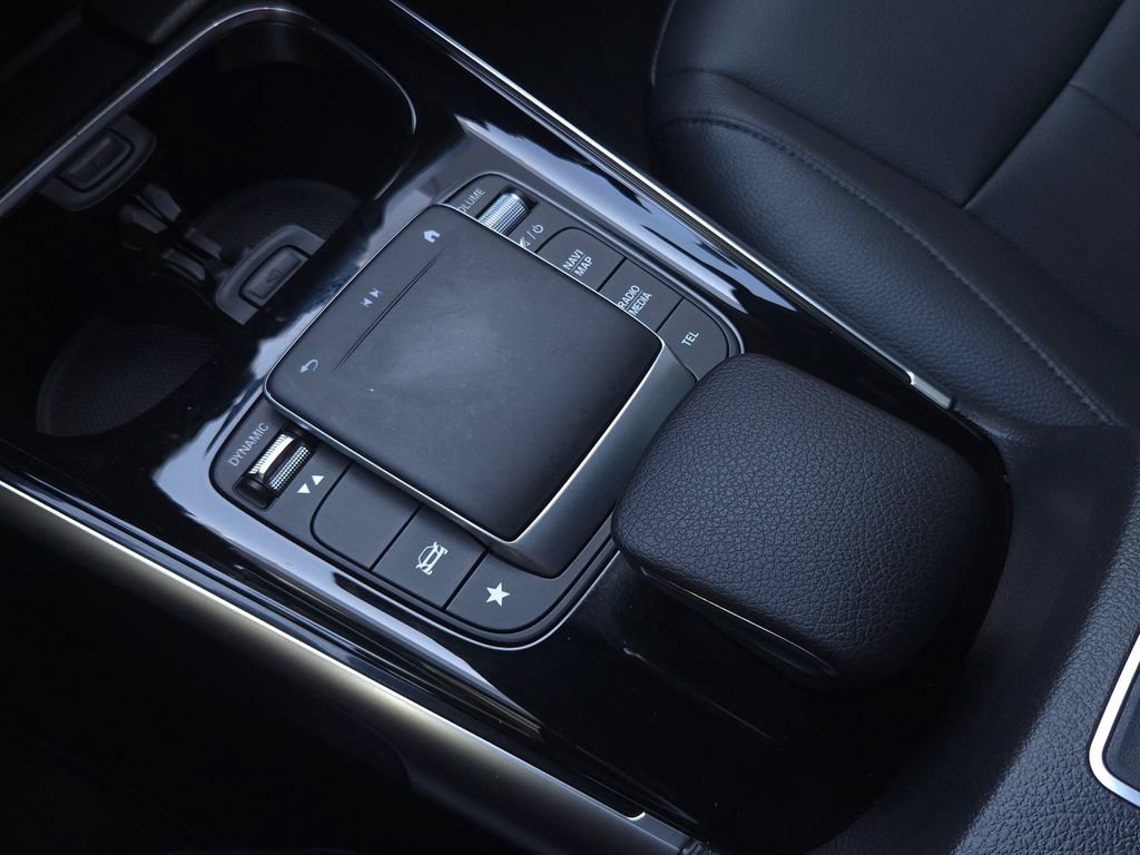 Used 2022 Mercedes-Benz GLB 250 image 19