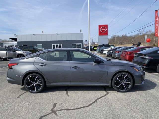 New 2025 Nissan Altima 2.5 SR w/ SR Premium Package image 3